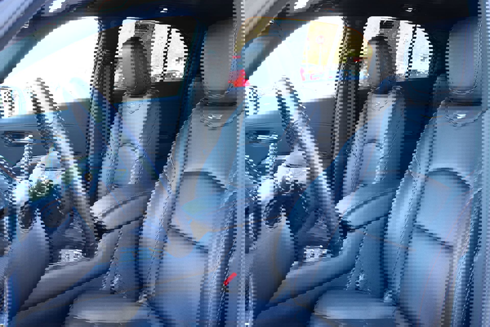 Used 2023 Cadillac XT4 Sport w/ Sun And Sound Package AWD/4WD image 17