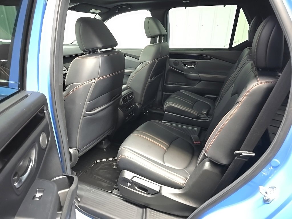 Used 2023 Honda Pilot TrailSport image 31