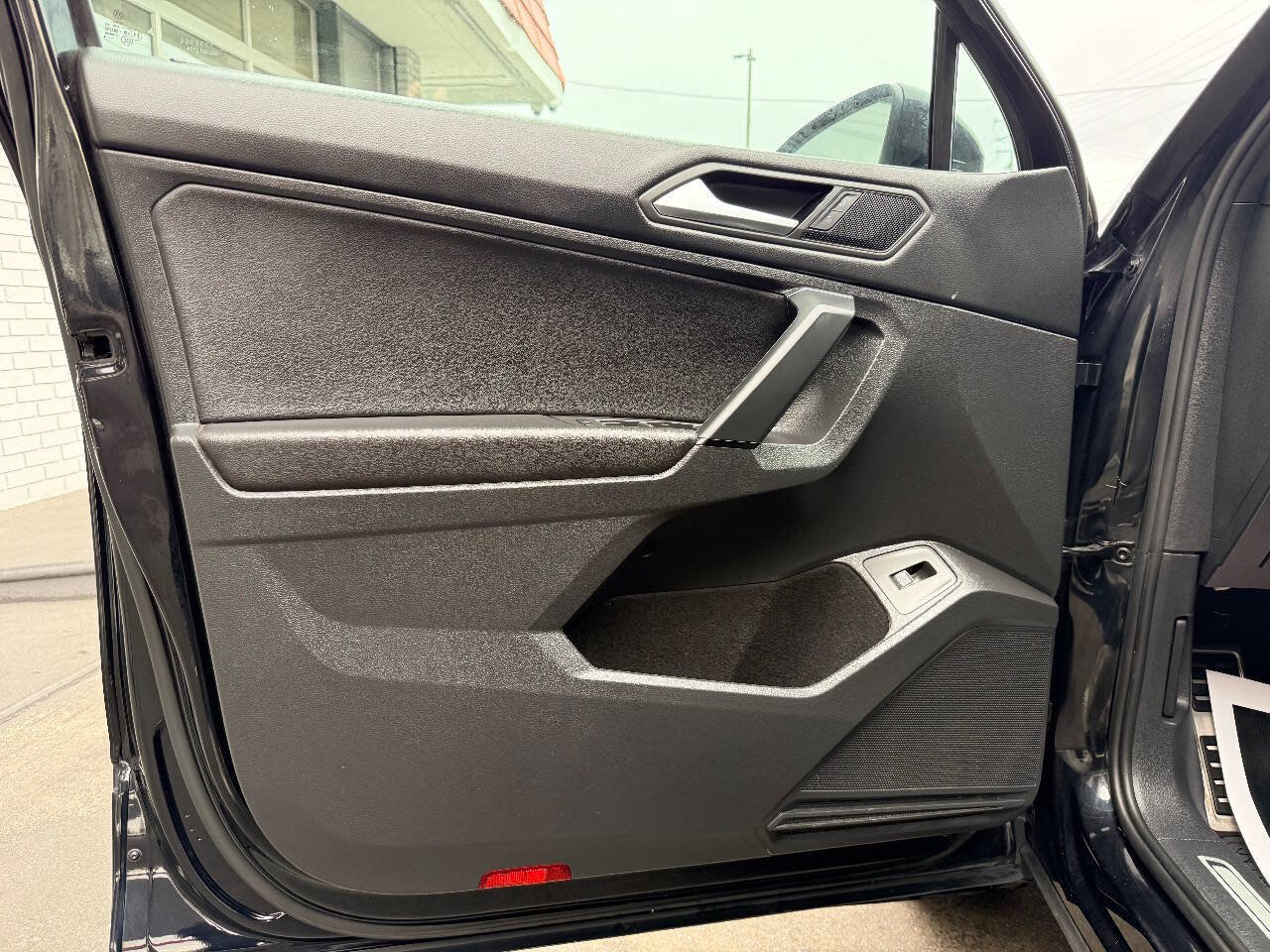 Used 2019 Volkswagen Tiguan SEL Premium R-Line image 14