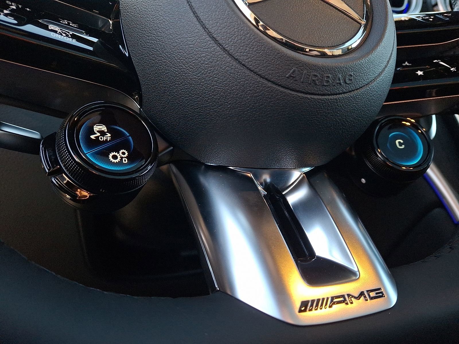 New 2026 Mercedes-Benz GLC 43 AMG 4MATIC Coupe image 16