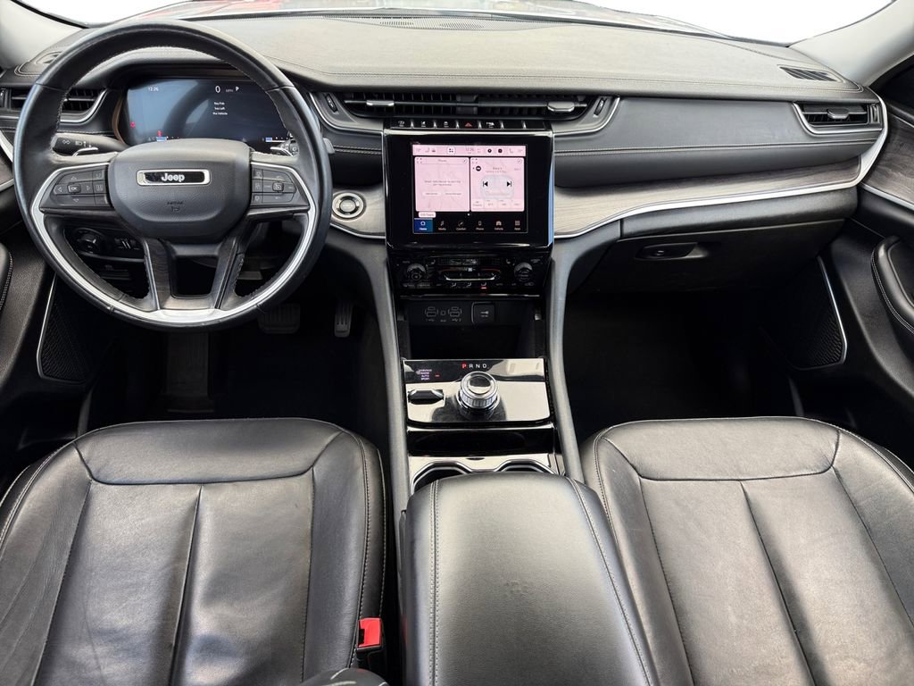 Certified 2022 Jeep Grand Cherokee L Limited w/ Black Appearance Package image 10