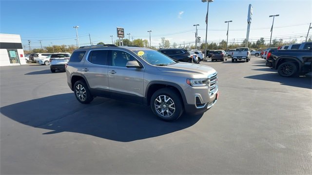 Certified 2023 GMC Acadia SLE w/ Driver Convenience Package image 2