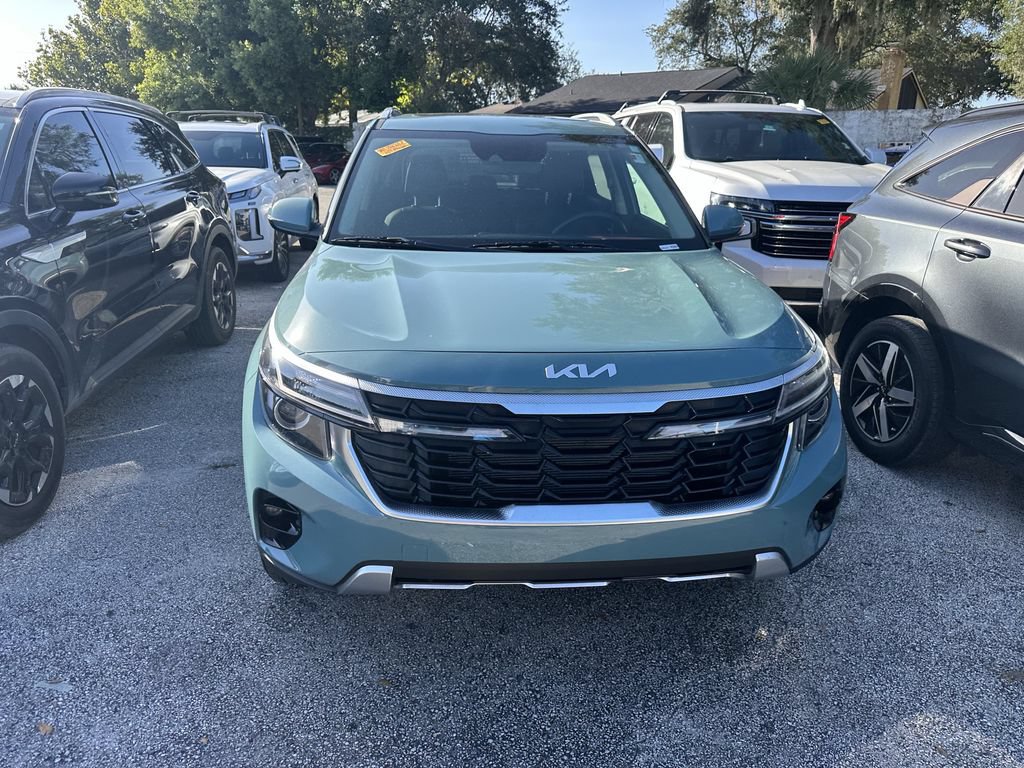 Certified 2025 Kia Seltos EX w/ EX Sunroof Package AWD/4WD image 6