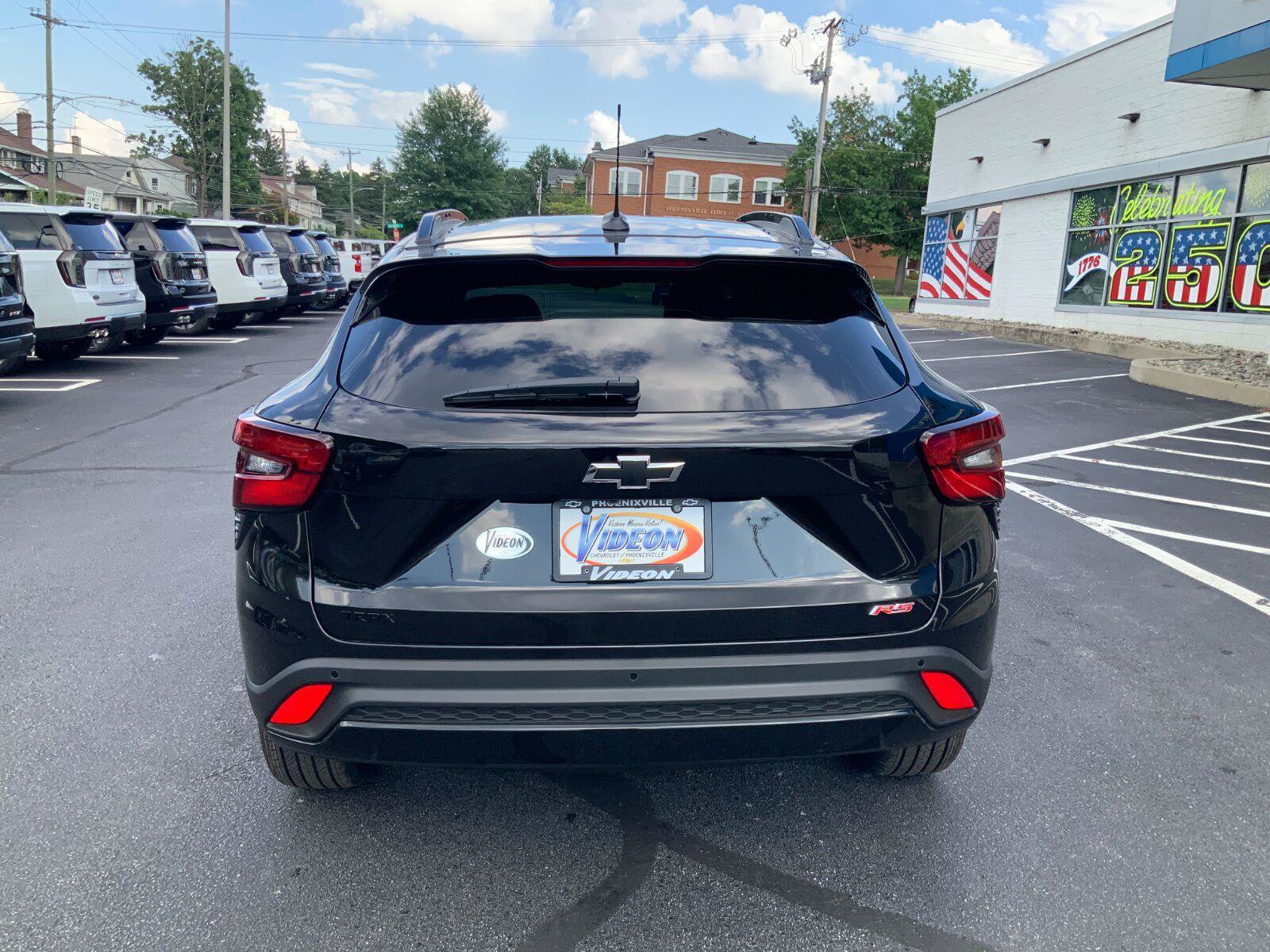 New 2026 Chevrolet Trax RS w/ Driver Confidence Package FWD image 6