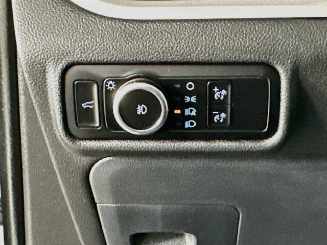 Used 2023 Ford Explorer XLT w/ Equipment Group 202A AWD/4WD image 12