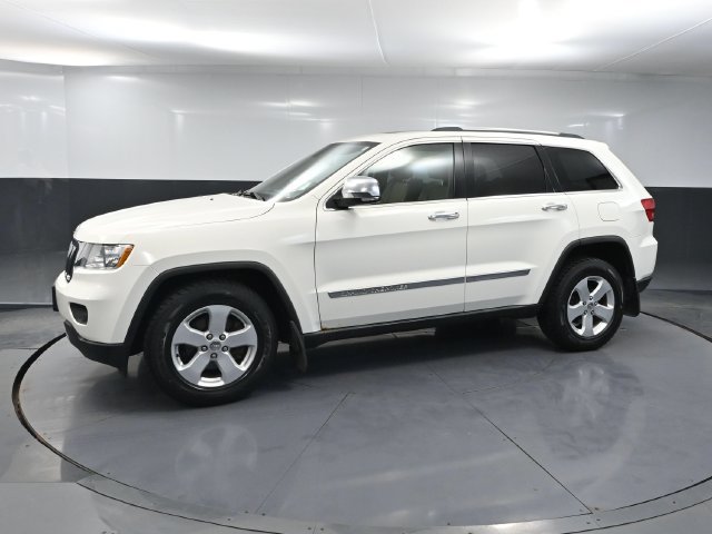Used 2011 Jeep Grand Cherokee Limited AWD/4WD image 7