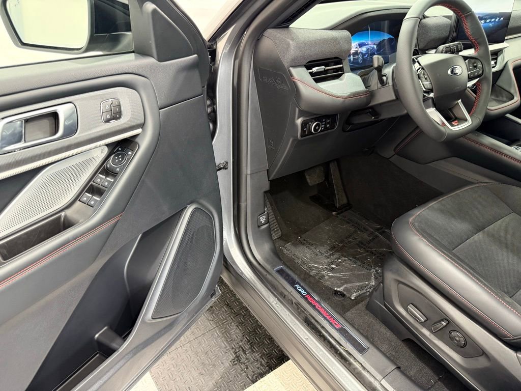 New 2026 Ford Explorer ST w/ Sun And Sound Package image 36