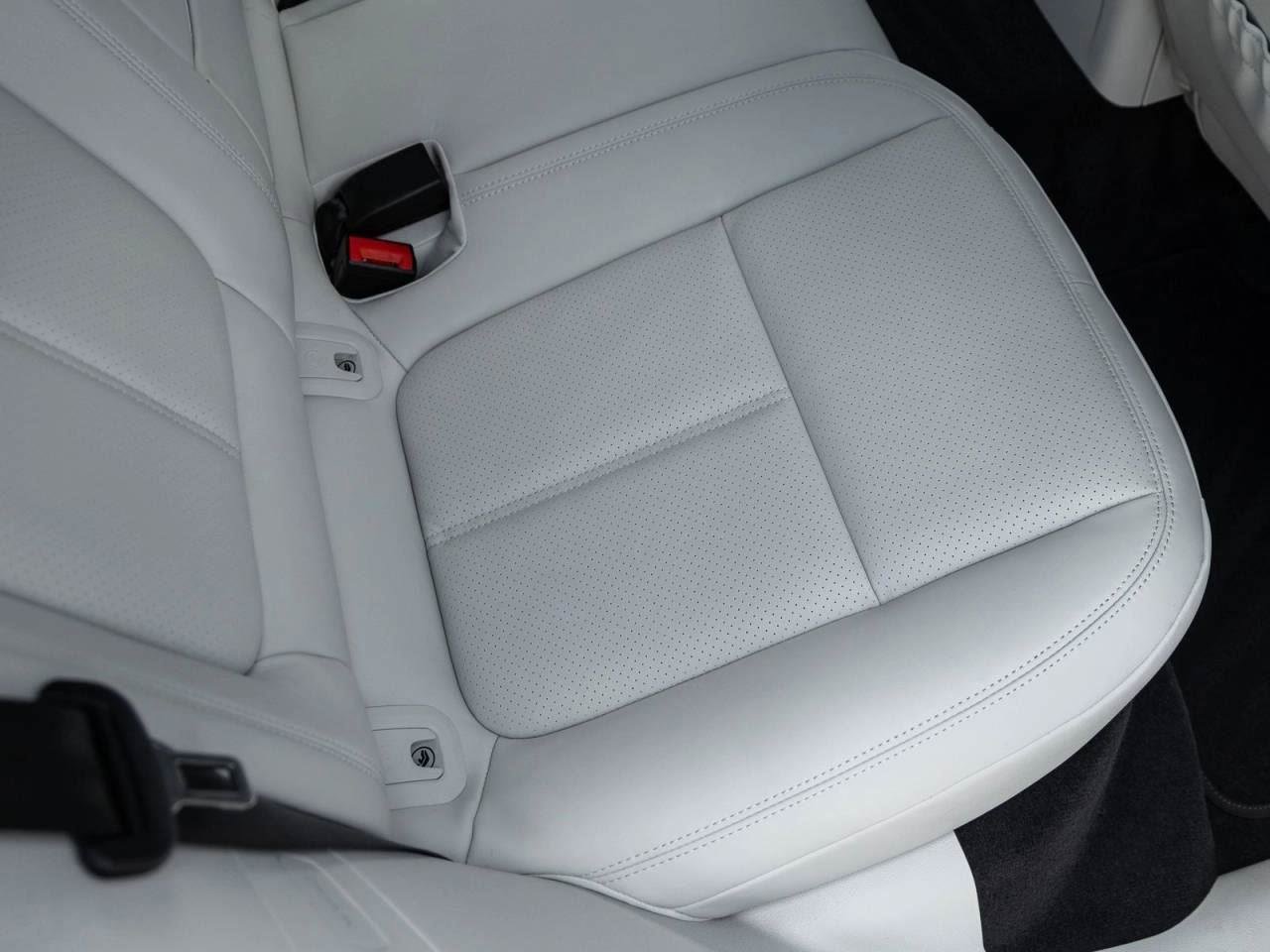 New 2026 Porsche Macan S image 89