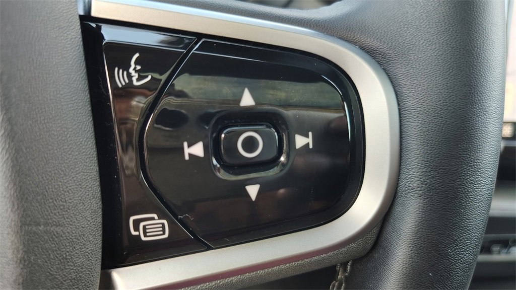 Certified 2025 Volvo XC60 B5 Plus image 14