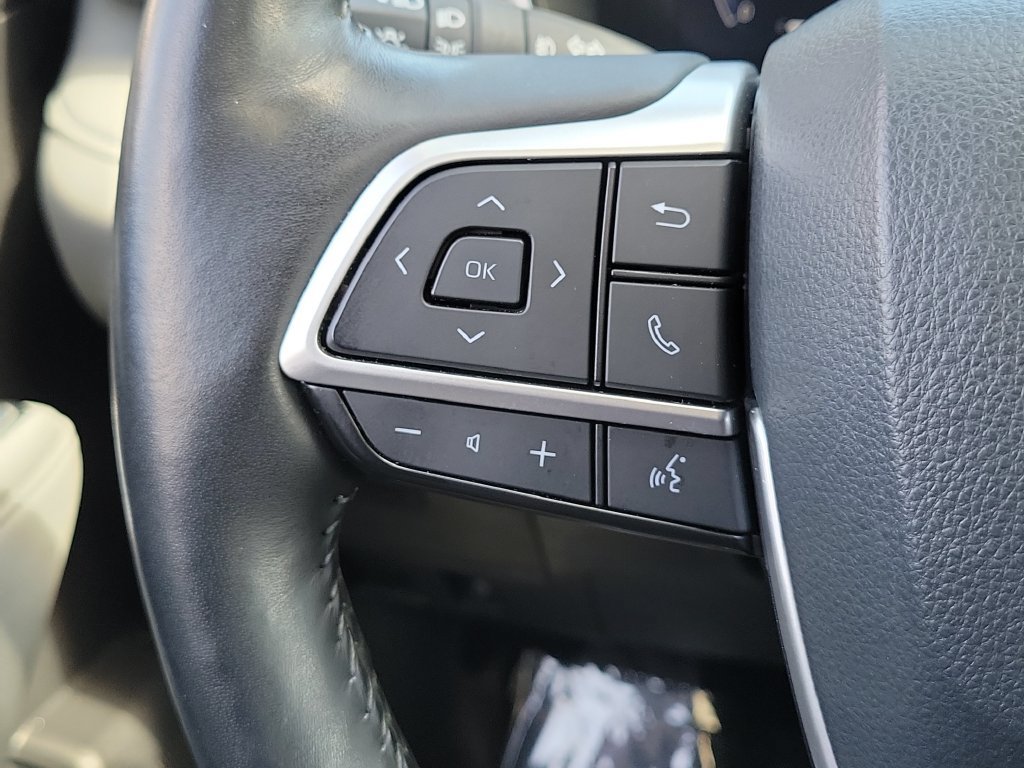 Used 2023 Toyota Highlander Platinum FWD image 9