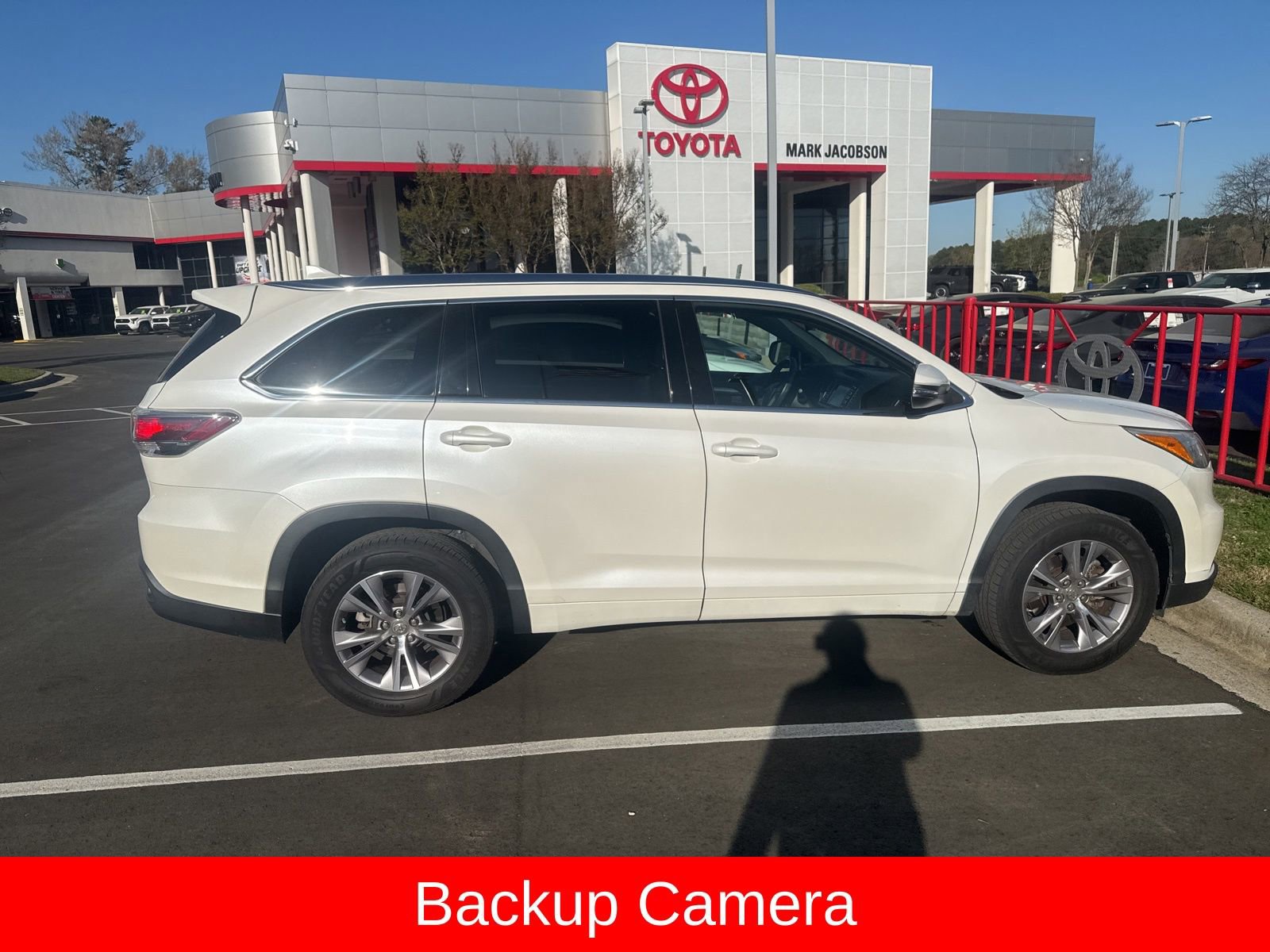 Used 2015 Toyota Highlander XLE FWD image 4