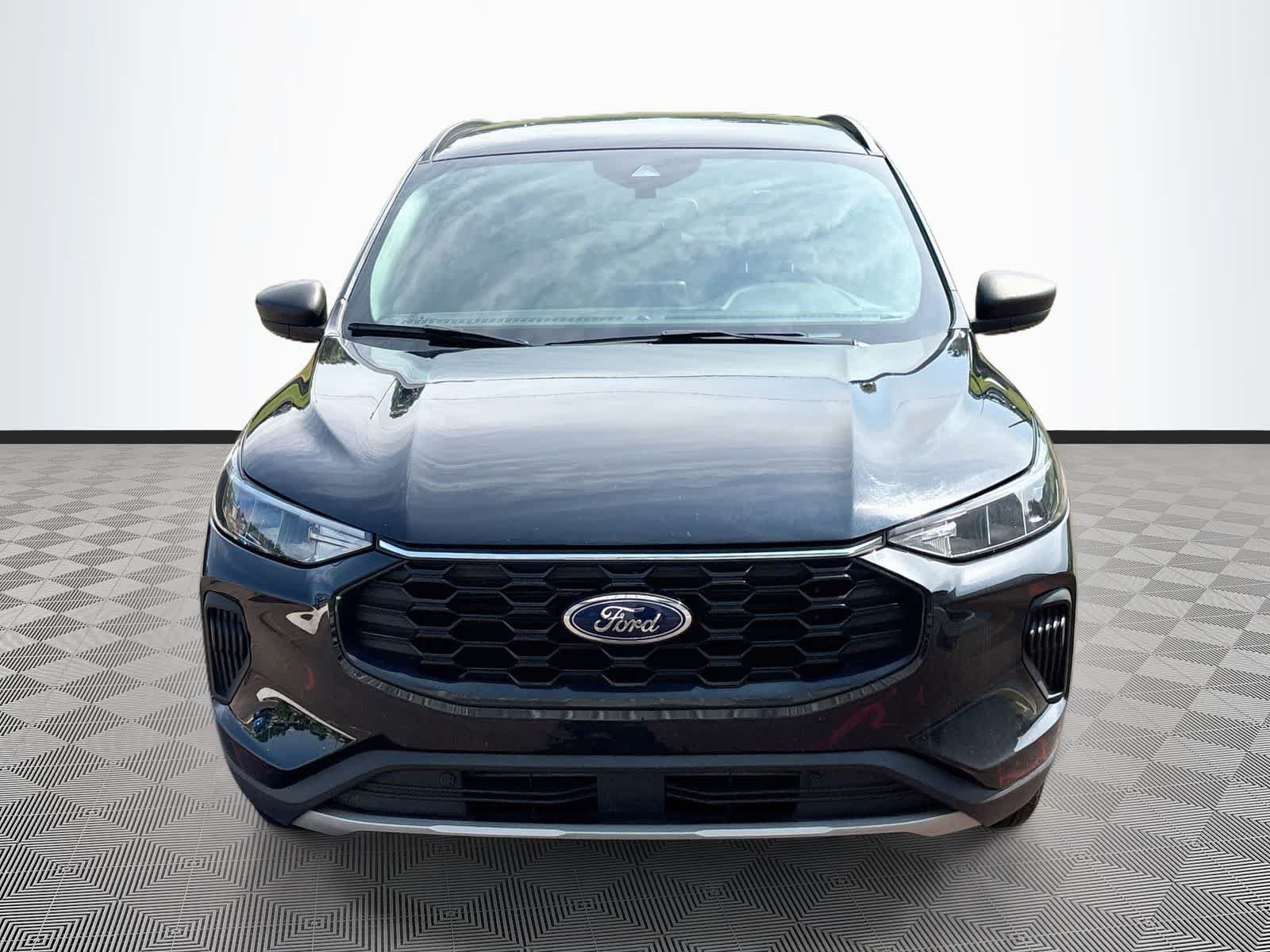 Used 2025 Ford Escape ST-Line AWD/4WD image 2