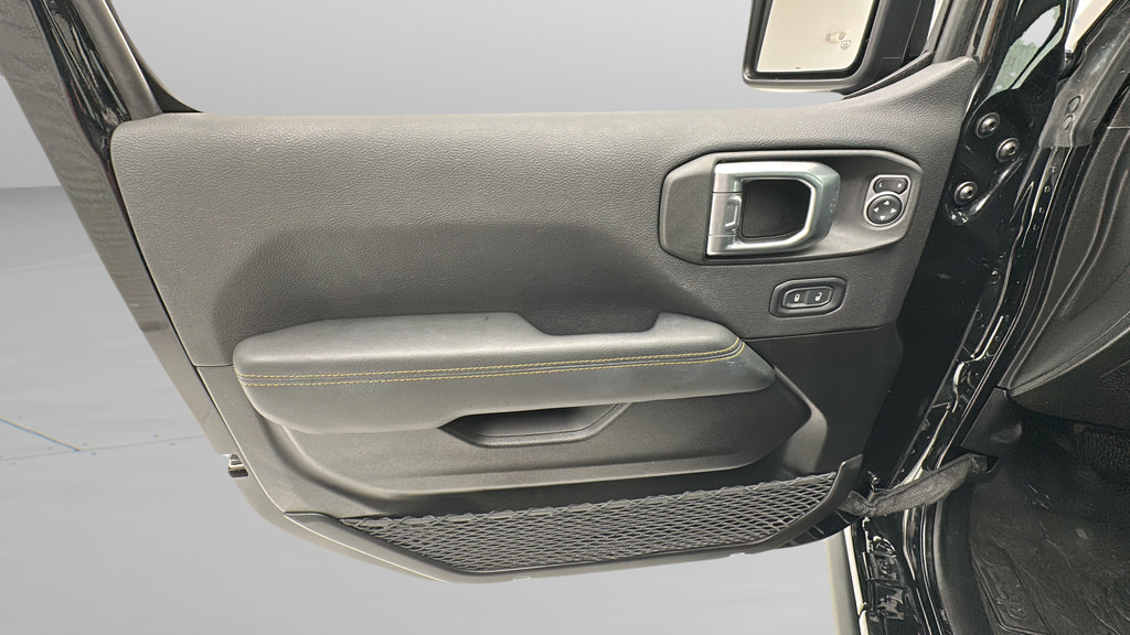 Used 2023 Jeep Gladiator Overland AWD/4WD image 15