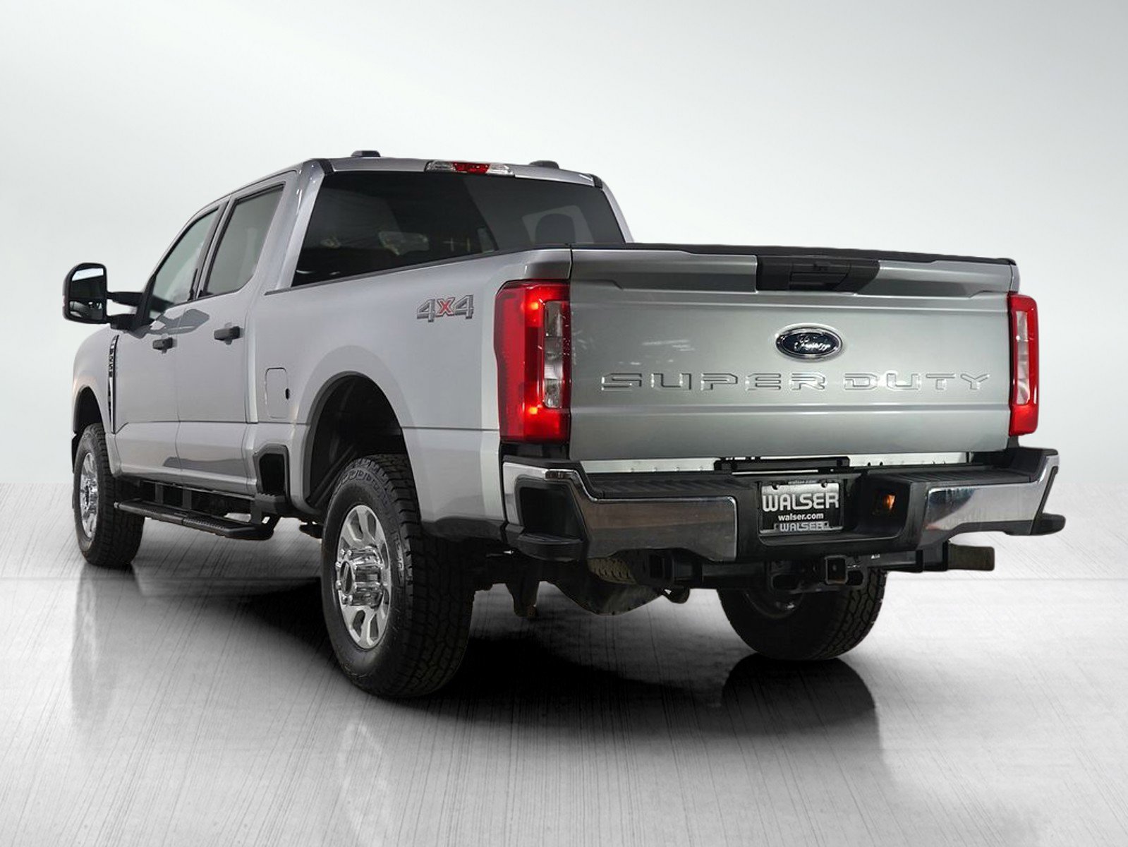 Used 2024 Ford F250 XLT image 3