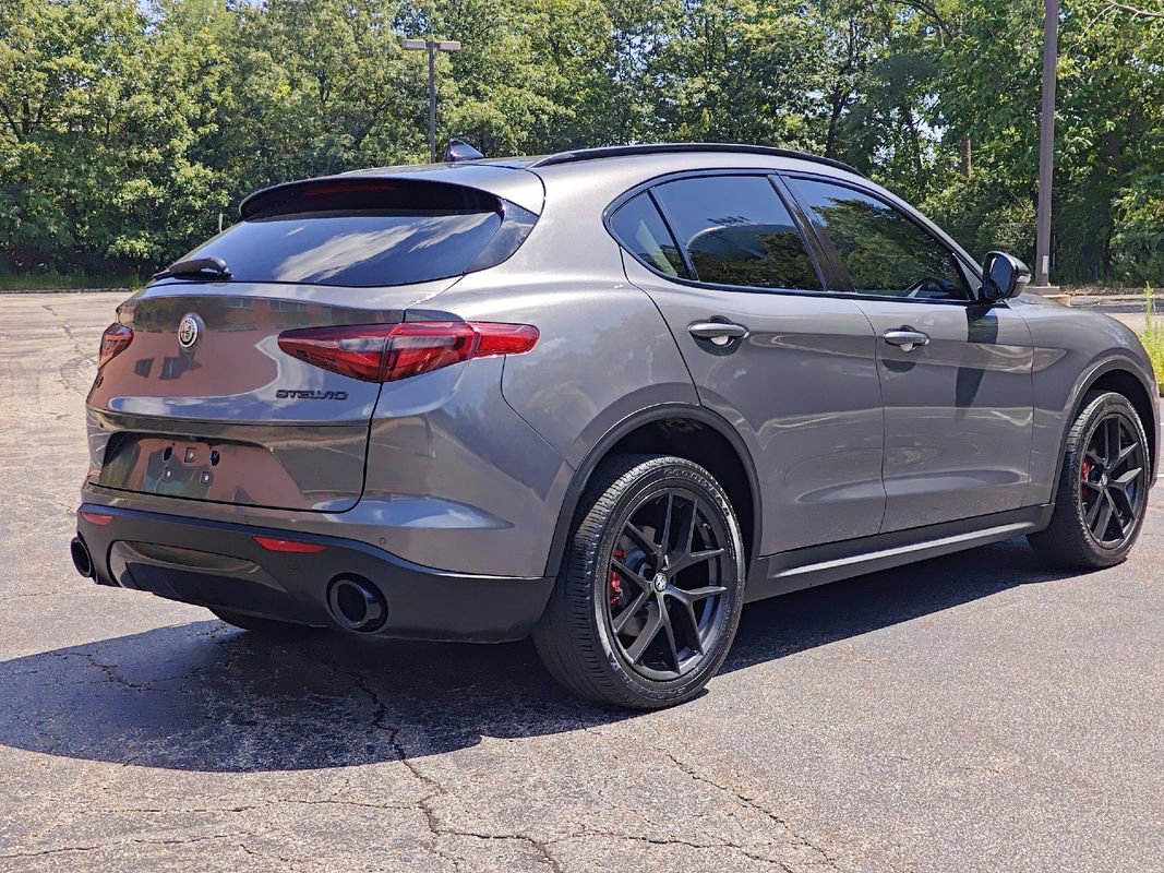 Used 2019 Alfa Romeo Stelvio Sport w/ Quick Order Package 22J Sport image 4