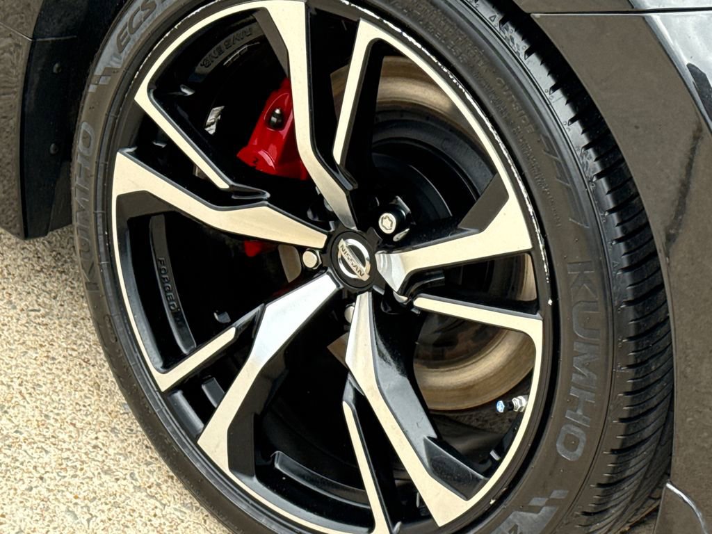 Used 2020 Nissan 370Z Touring Sport image 11