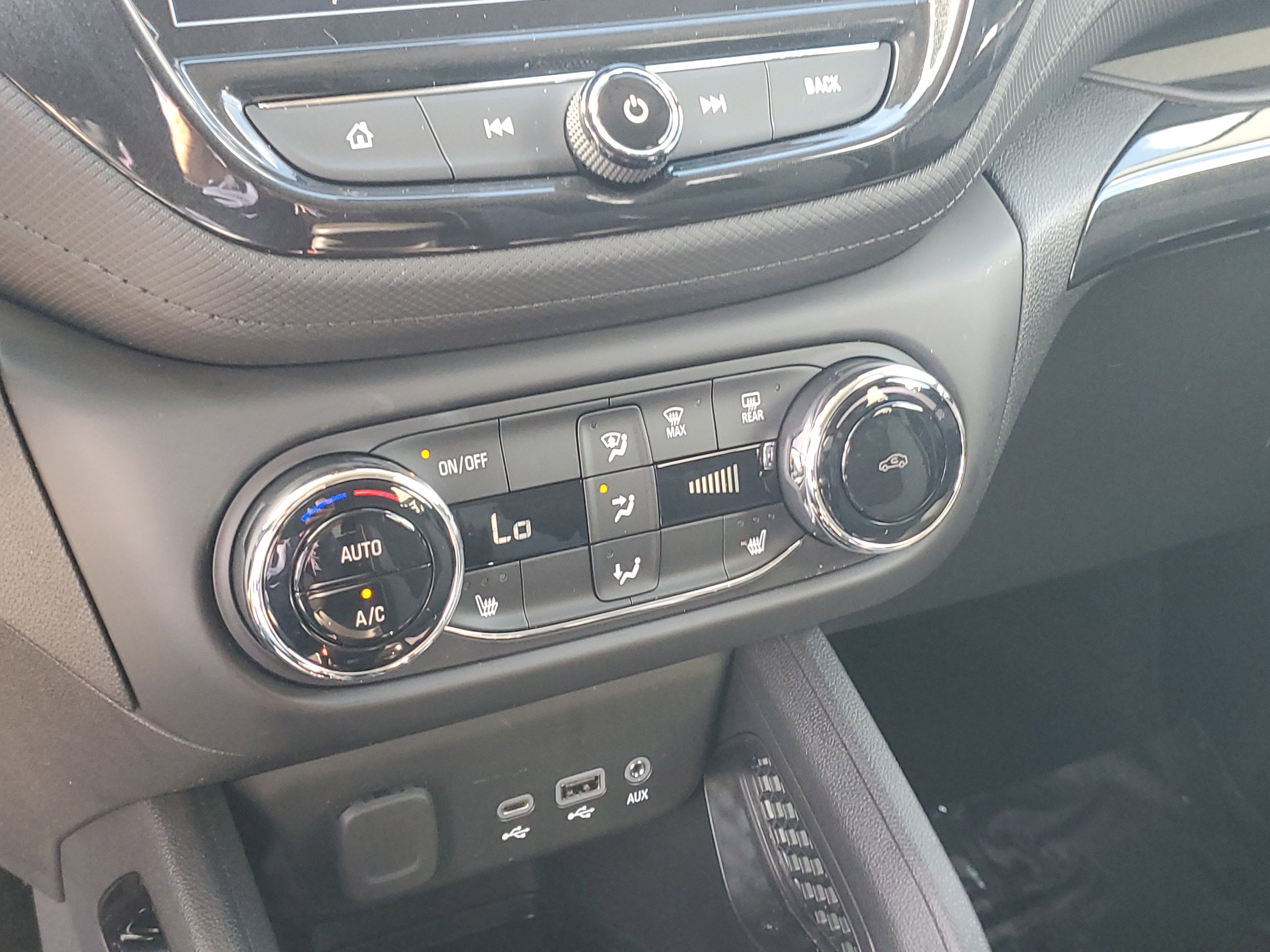 Used 2023 Chevrolet TrailBlazer LT w/ Convenience Package image 21