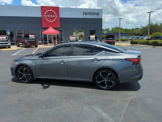 Certified 2023 Nissan Altima 2.5 SR w/ SR Premium Package FWD image 10