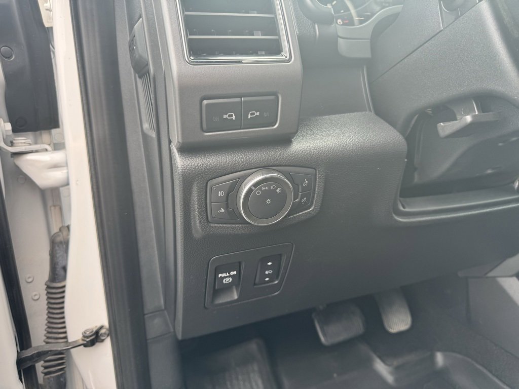 Used 2020 Ford F150 XLT w/ Equipment Group 302A Luxury image 4