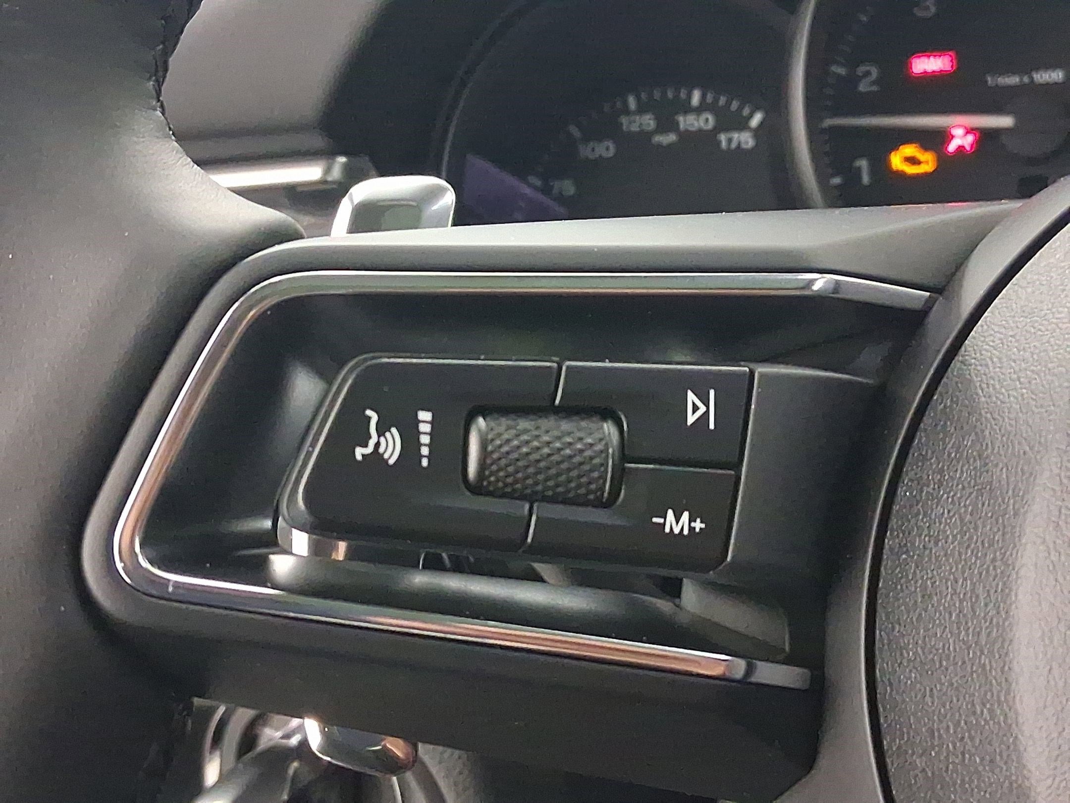 New 2026 Porsche Macan image 17