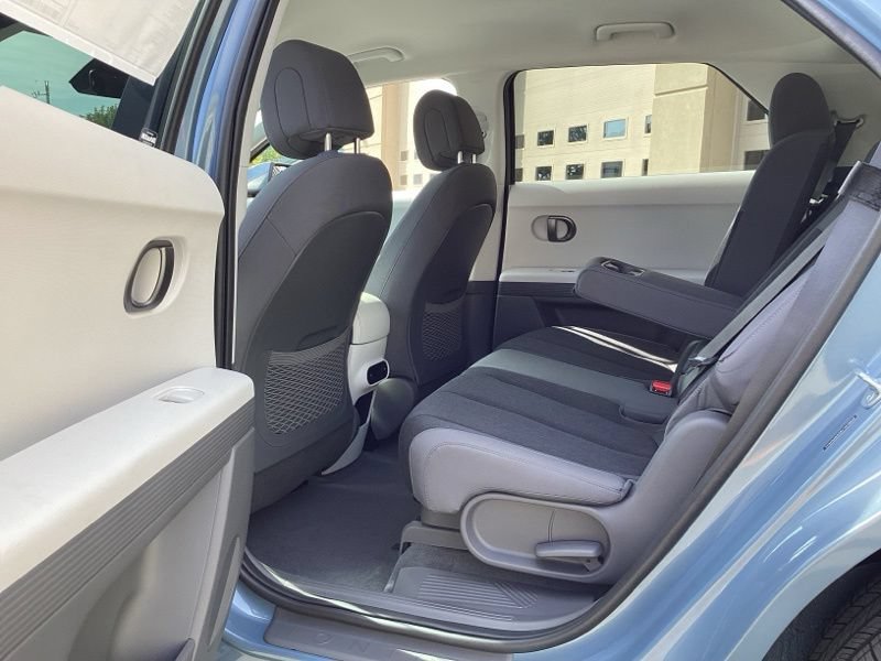 New 2027 Hyundai Ioniq 5 SE AWD/4WD image 18
