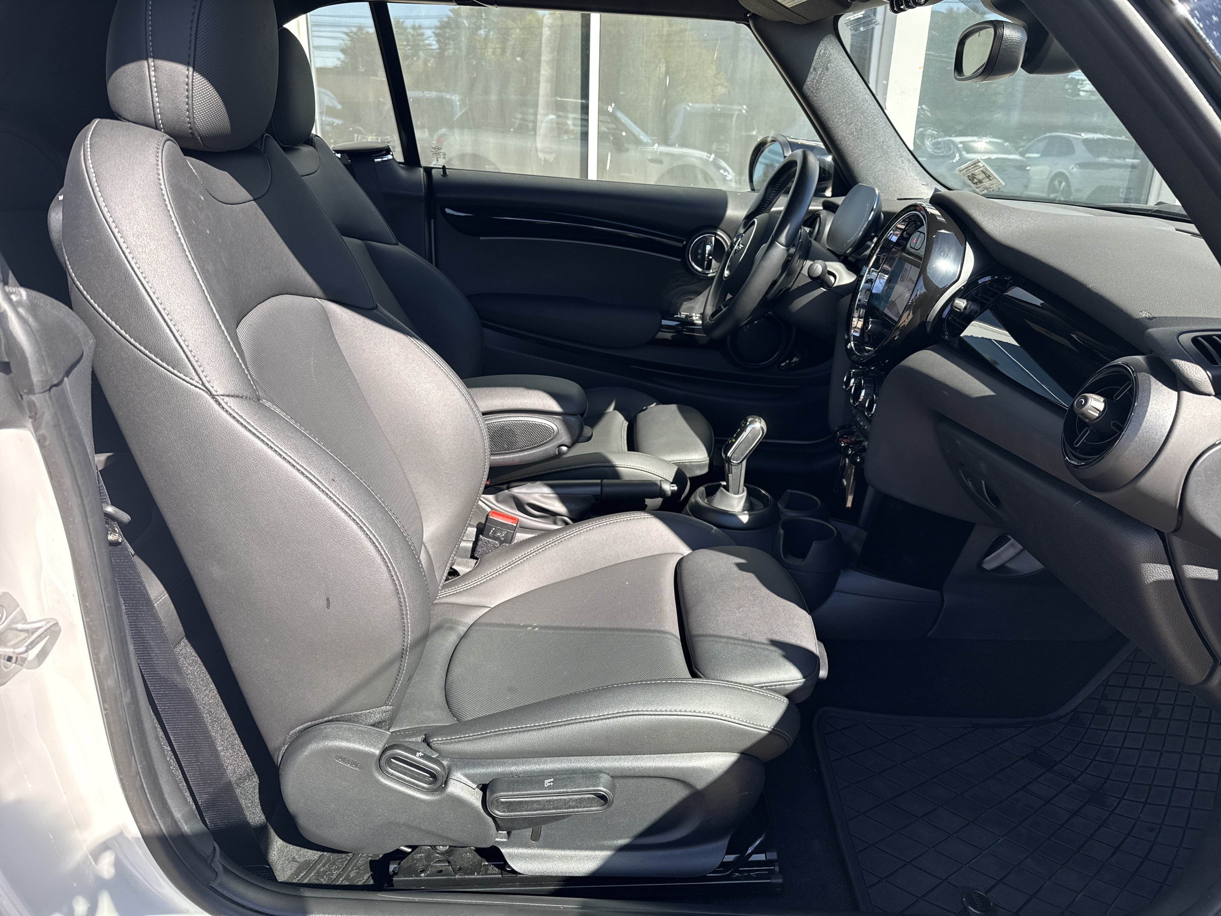 Used 2024 MINI Cooper S FWD image 2