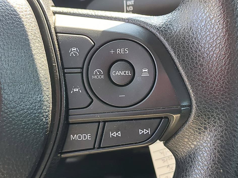 Used 2026 Toyota Corolla LE FWD image 17