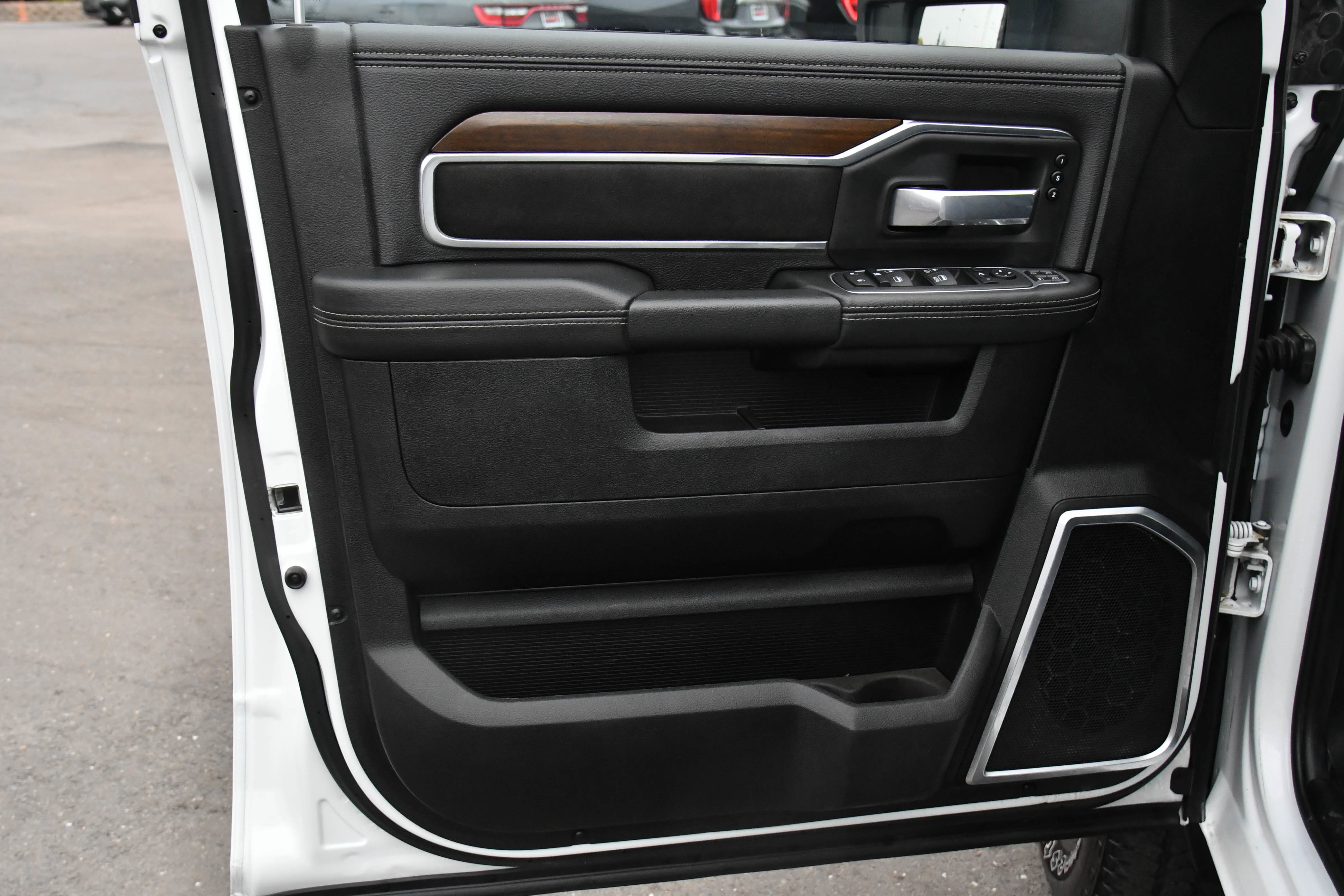 Used 2024 RAM 2500 Laramie image 17