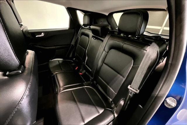 Used 2022 Ford Escape Titanium w/ Class II Trailer Tow Package AWD/4WD image 29