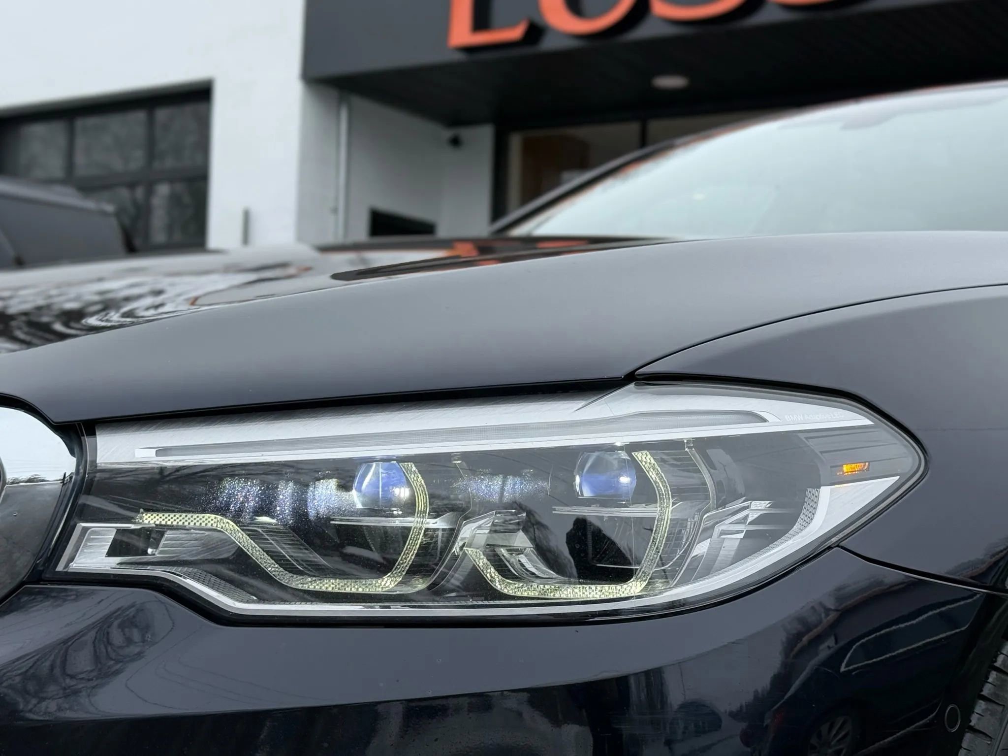 Used 2017 BMW 540i xDrive image 39