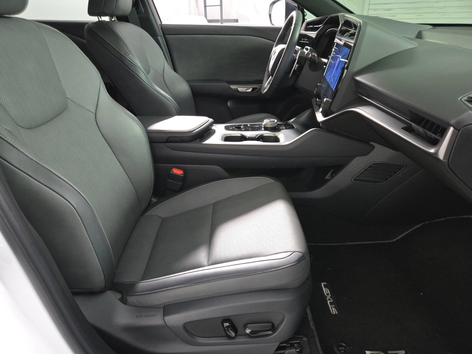 Used 2026 Lexus RZ 350e 2WD w/ Technology Package image 3