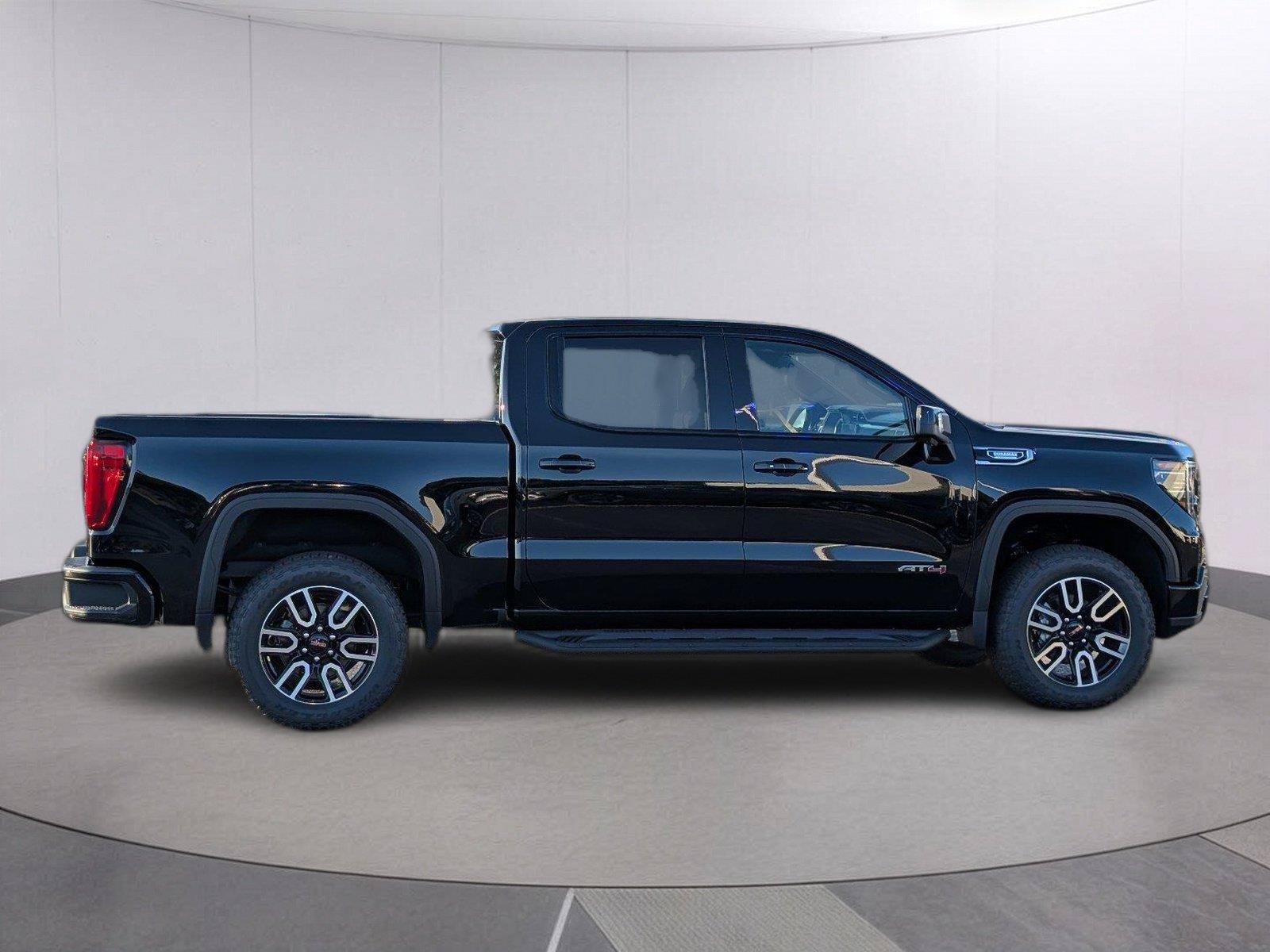 New 2026 GMC Sierra 1500 AT4 w/ AT4 Premium Package AWD/4WD image 8