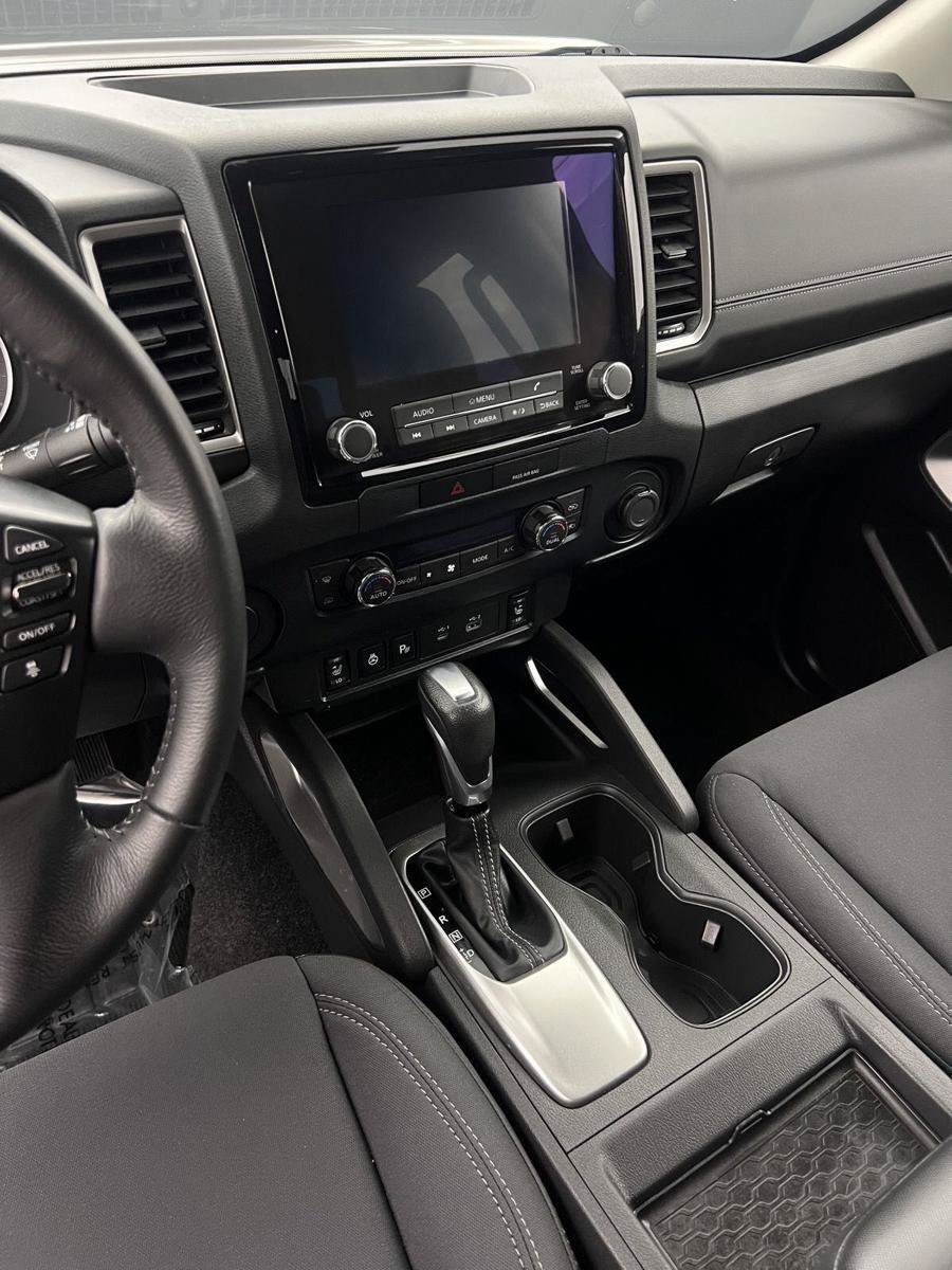 Used 2022 Nissan Frontier SV RWD image 5