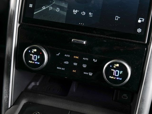 Certified 2025 Land Rover Discovery Dynamic SE AWD/4WD image 15