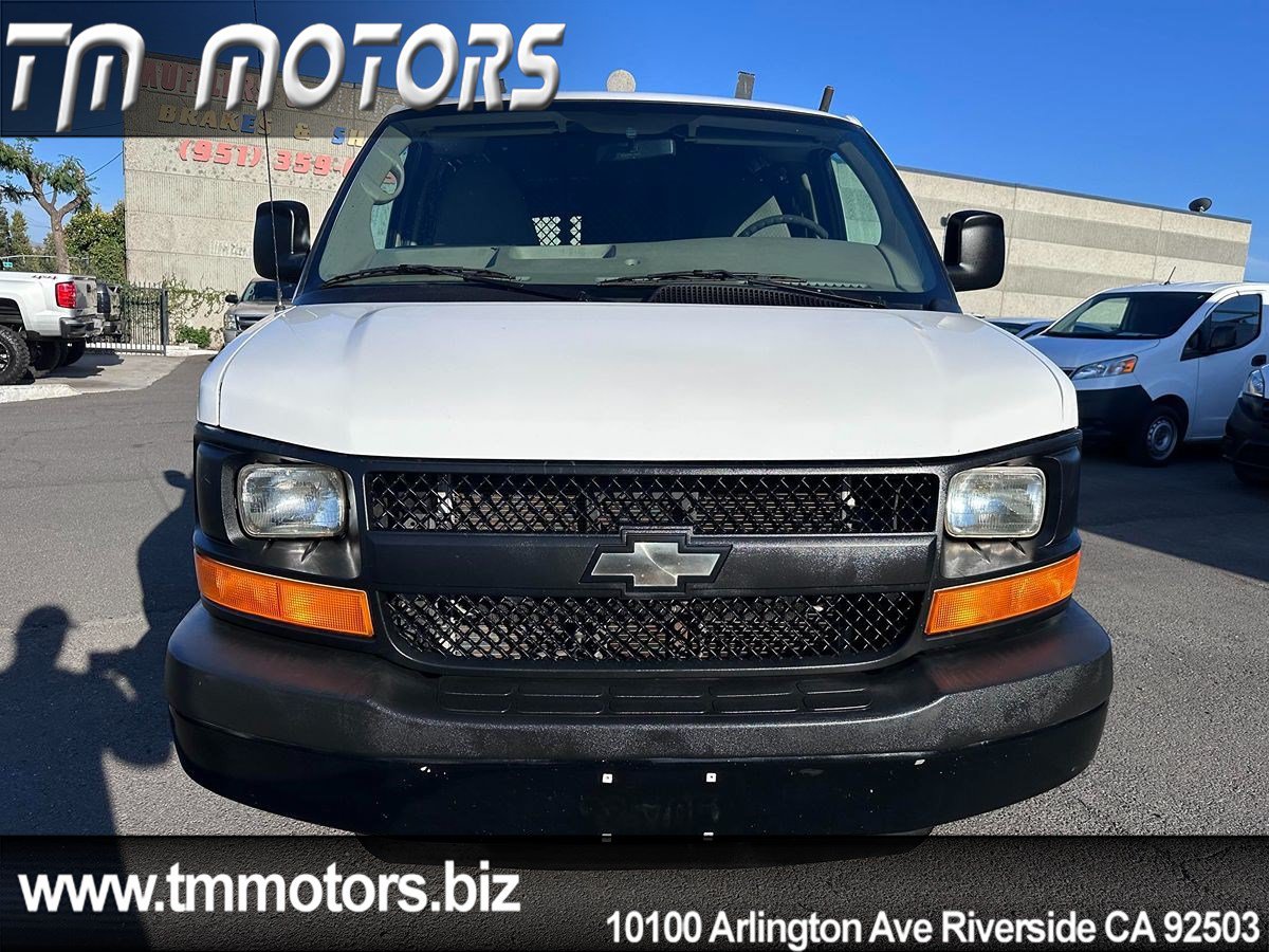 Used 2012 Chevrolet Express 2500 RWD image 2