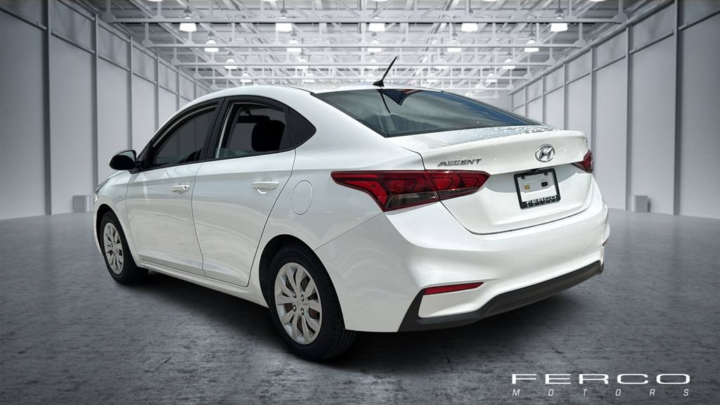 Used 2021 Hyundai Accent SE FWD image 3