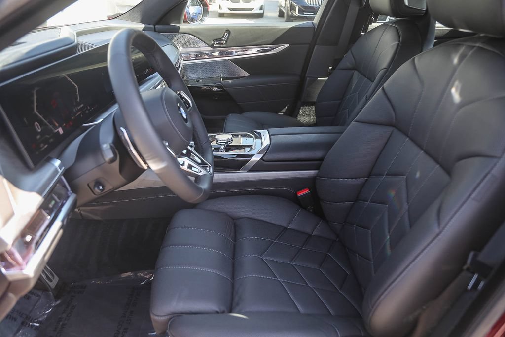 Used 2026 BMW 760i xDrive AWD/4WD image 13