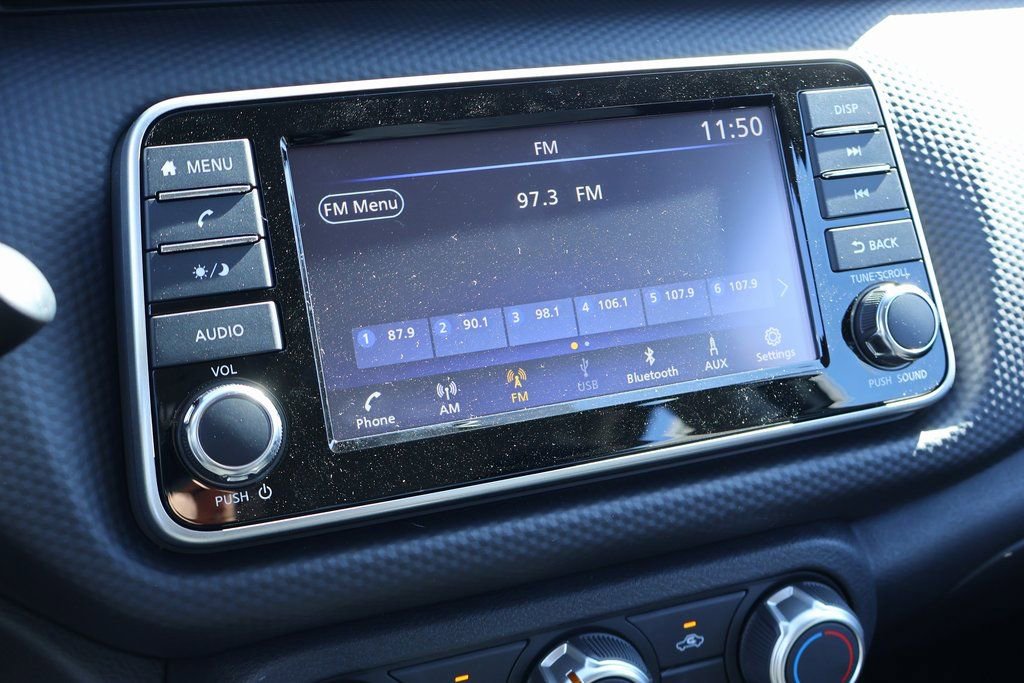 New 2025 Nissan Kicks Play S image 3