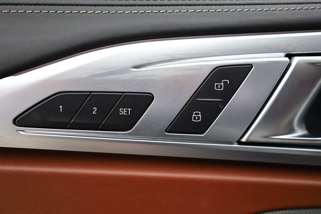 Used 2019 BMW M850i xDrive Convertible image 38