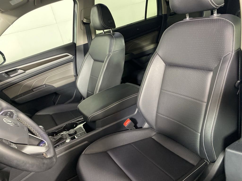Used 2023 Volkswagen Atlas SE w/ Panoramic Sunroof Package AWD/4WD image 12