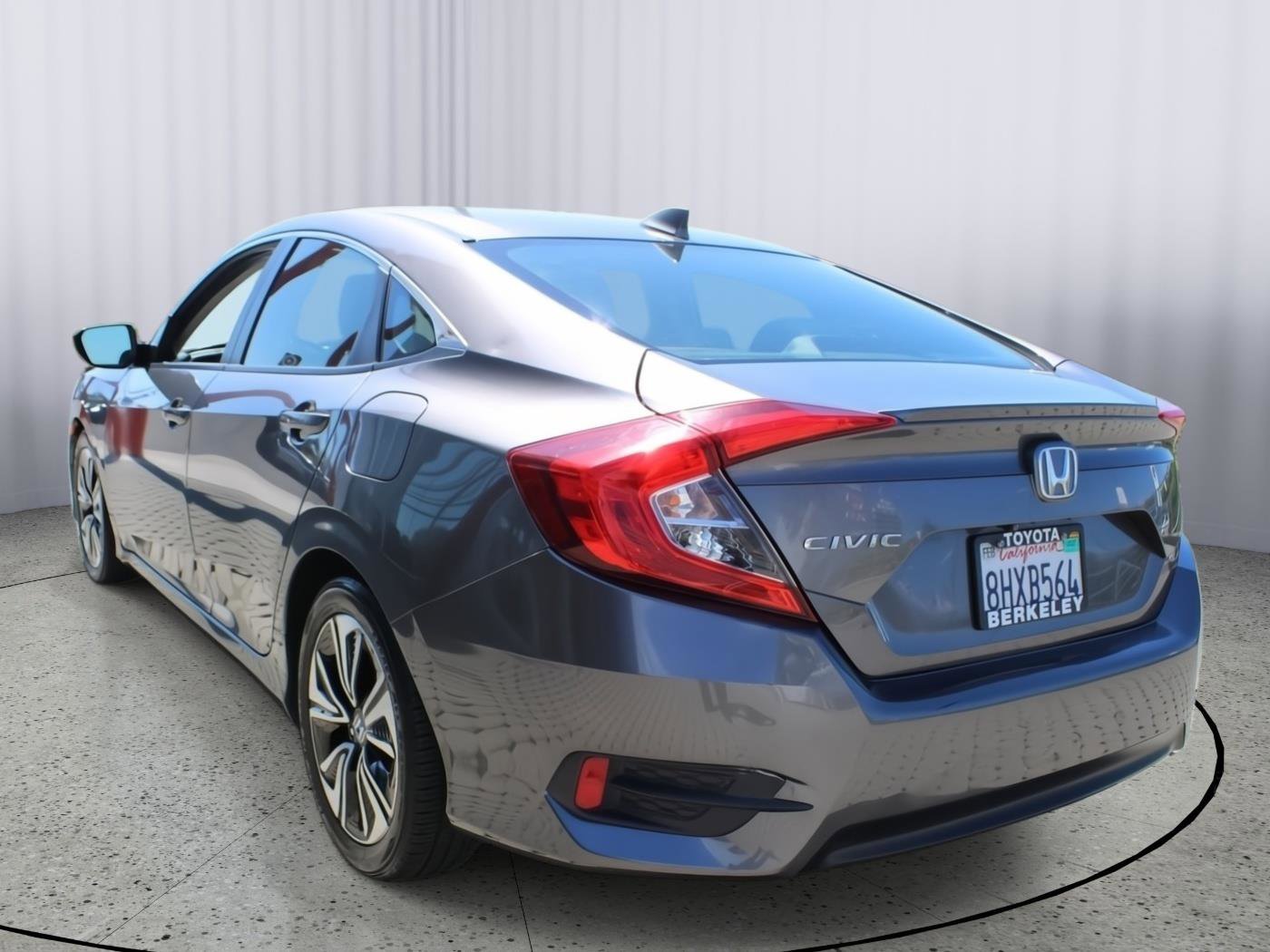 Used 2018 Honda Civic EX-T image 6