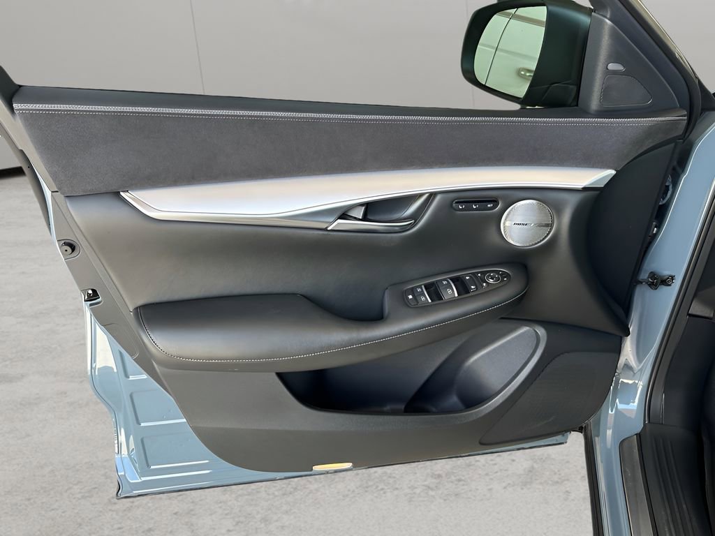 Used 2022 INFINITI QX50 Sensory image 9