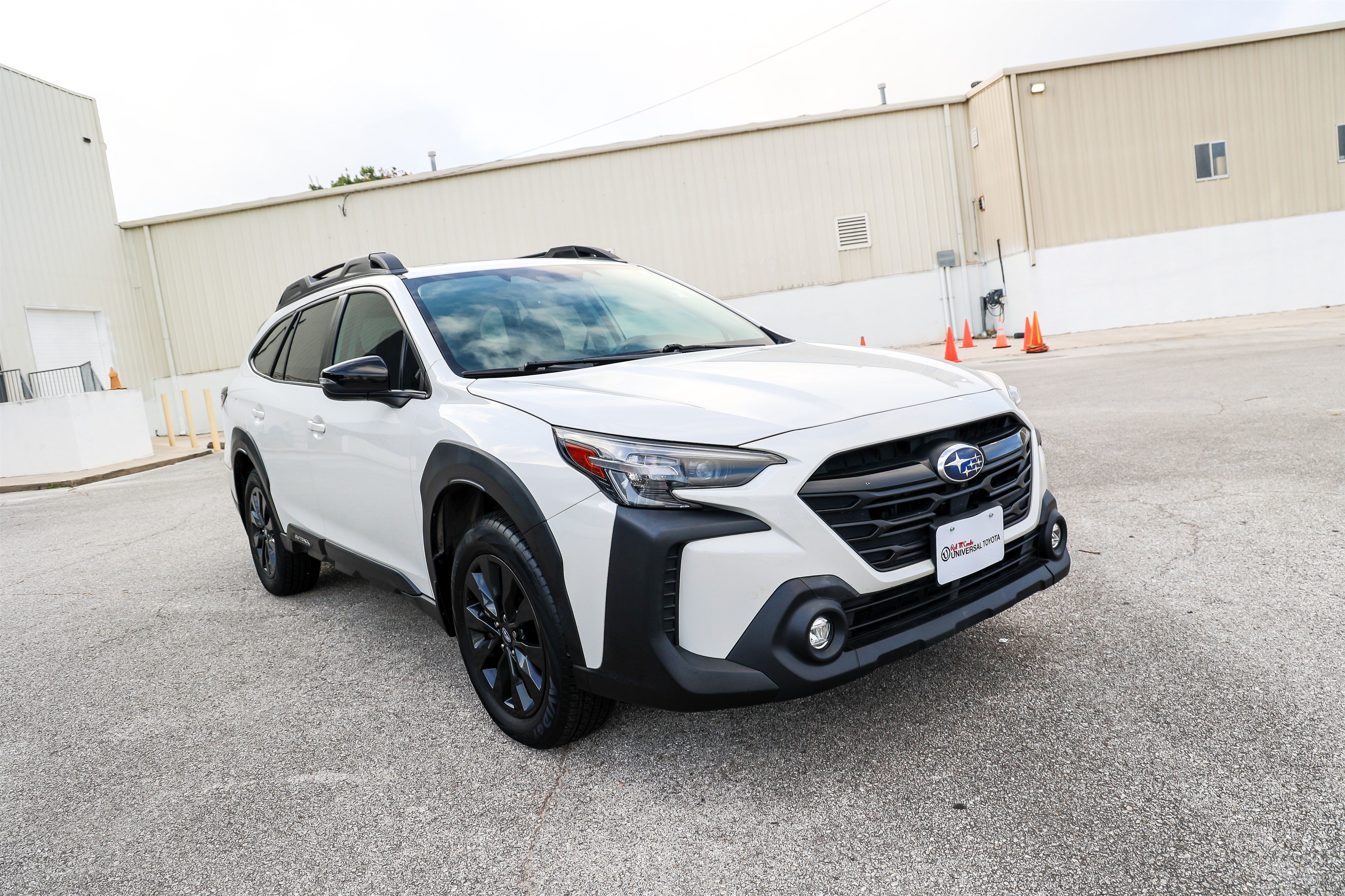 Used 2023 Subaru Outback Onyx Edition XT AWD/4WD image 5