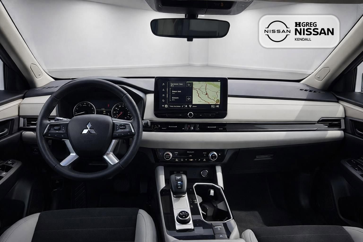 Used 2025 Mitsubishi Outlander AWD image 9