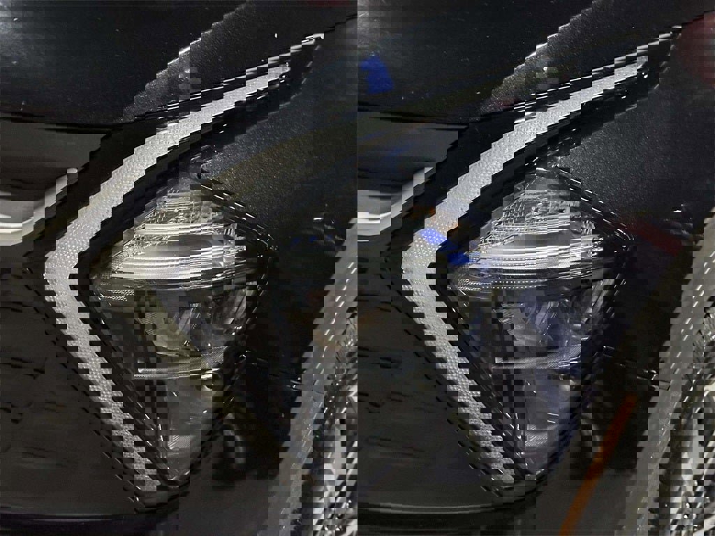 Used 2023 Kia Sportage LX image 9