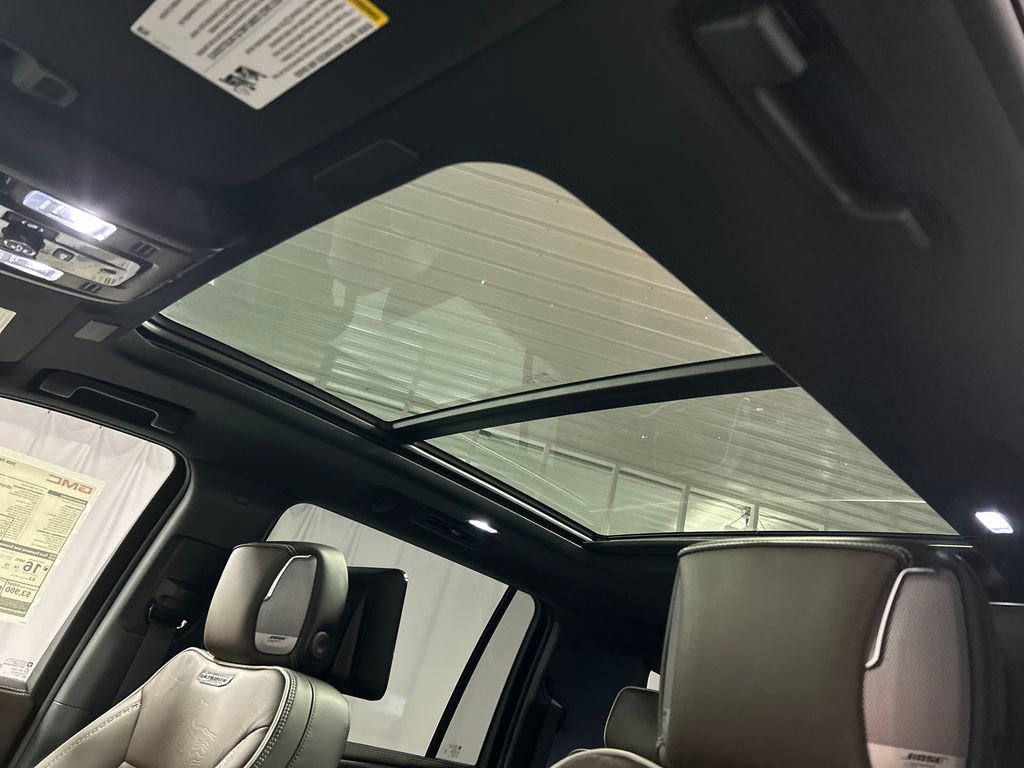 New 2026 GMC Yukon XL Denali Ultimate w/ LPO, Floor Liner Package AWD/4WD image 20