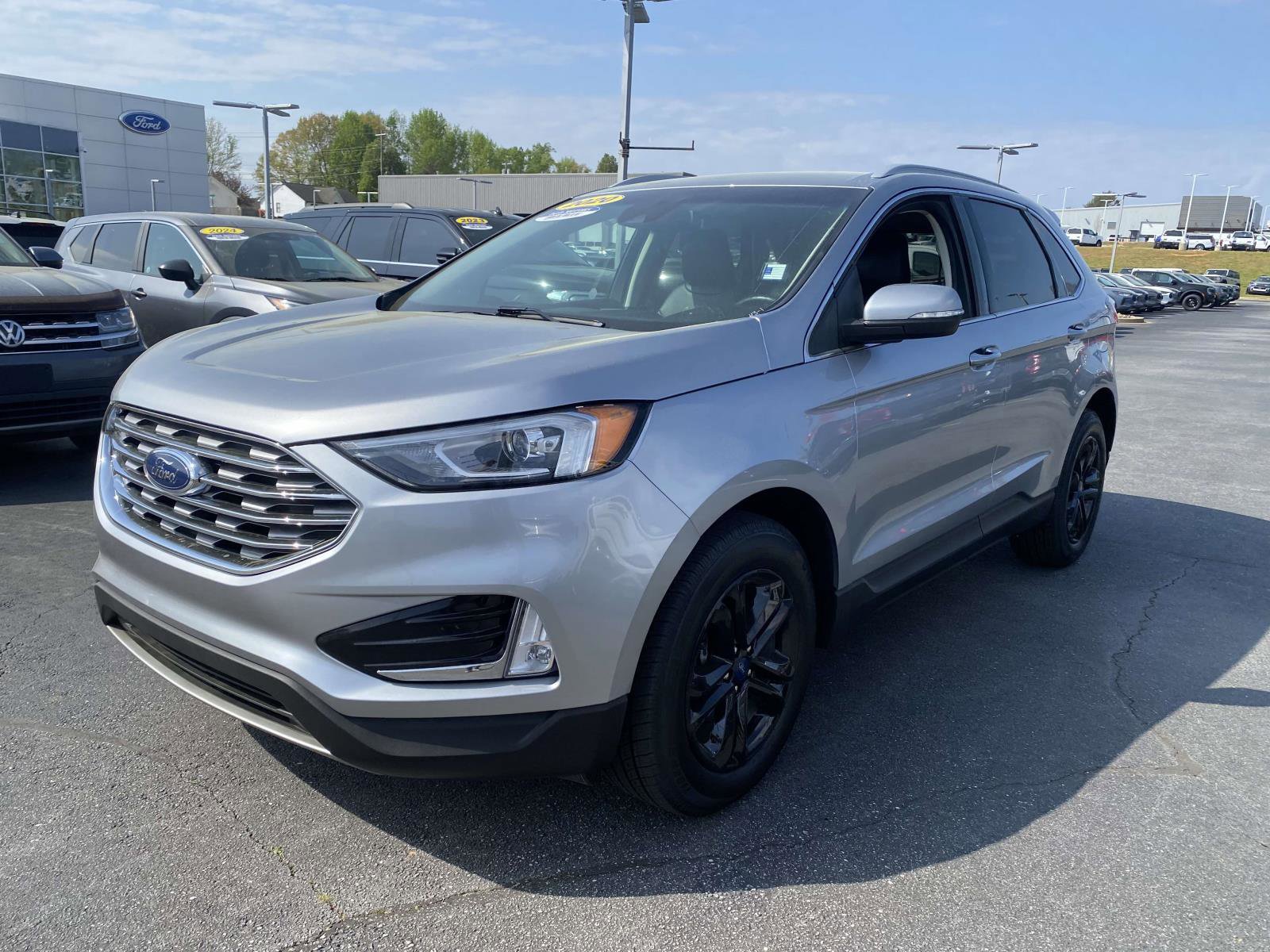 Used 2020 Ford Edge SEL FWD image 3