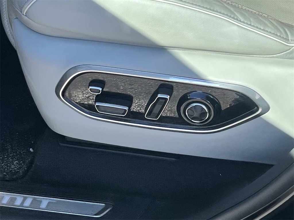 Used 2022 Jeep Grand Cherokee Summit w/ Adv Protech Group IV image 11