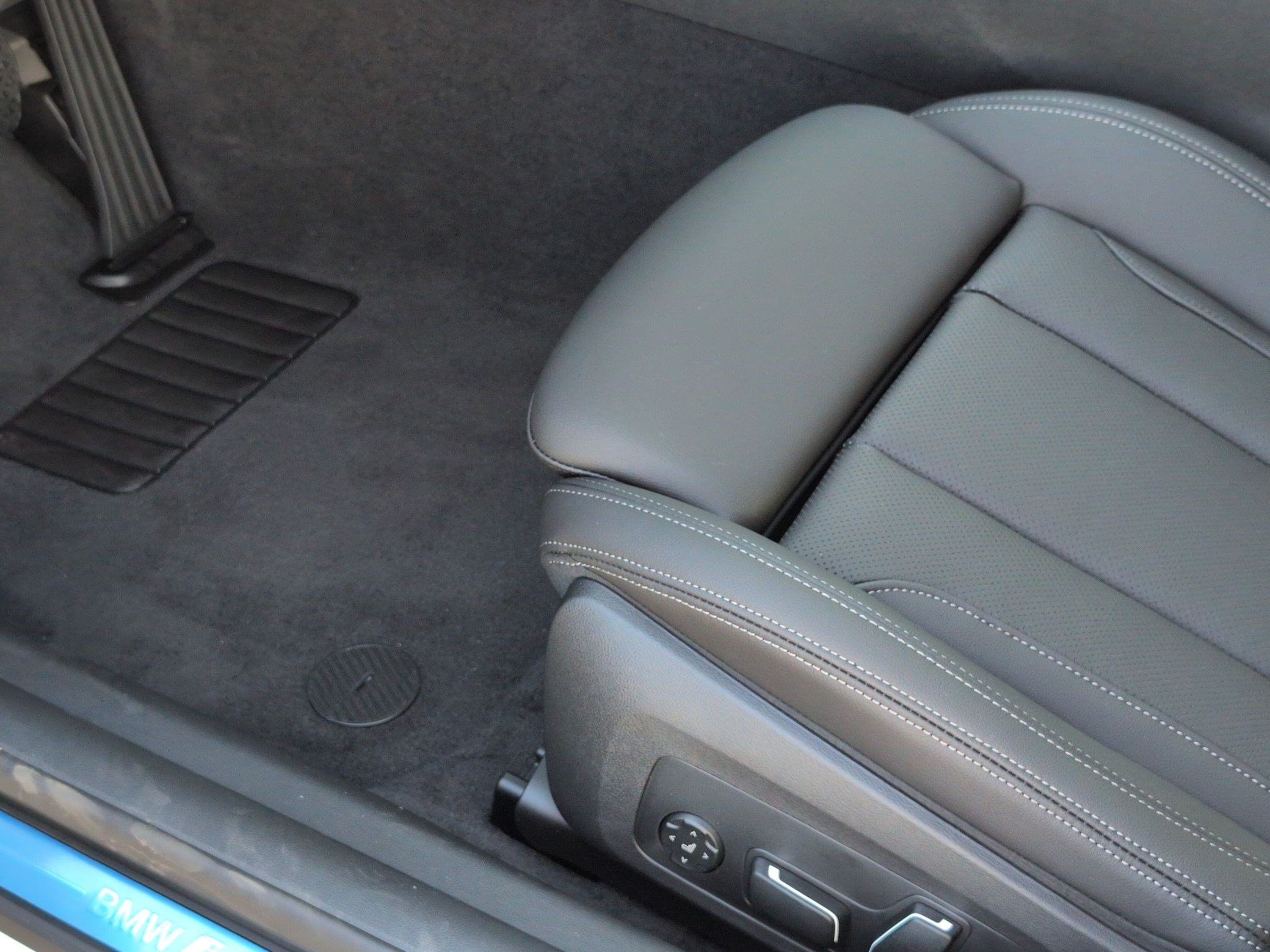New 2026 BMW i4 eDrive40 w/ Premium Package RWD image 17