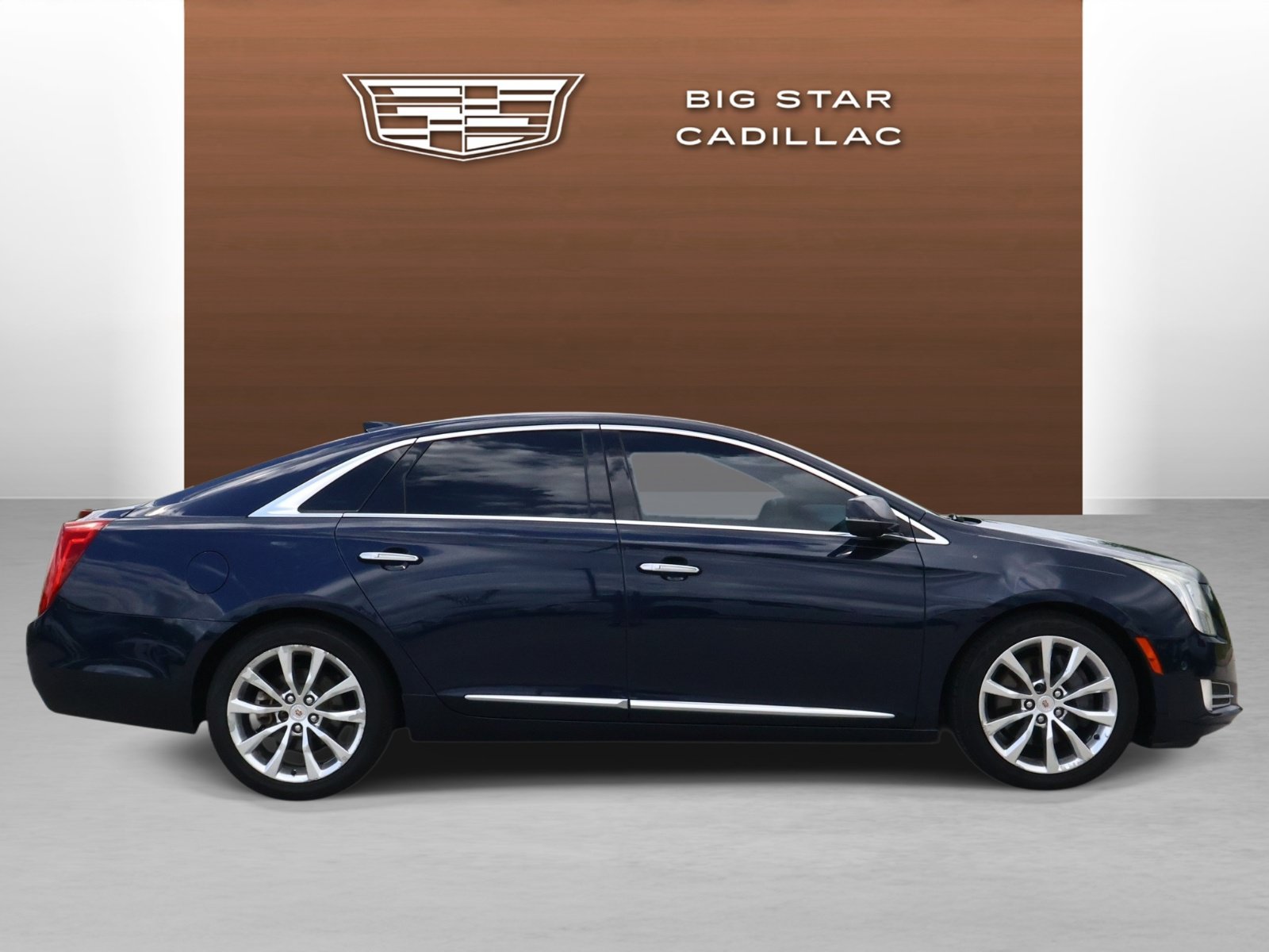 Used 2015 Cadillac XTS Luxury w/ Driver Awareness Package FWD image 6